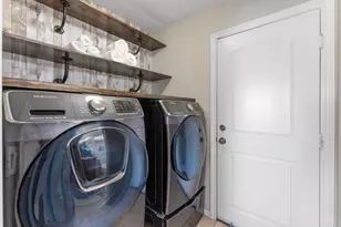 209 Journeys End, Vista, CA 92083 - Photo 37