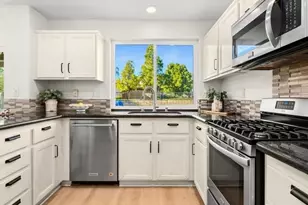 40595 Heyerdahl Ave, Murrieta, CA 92563 - Photo 5