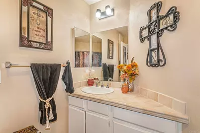 2946 Alanwood Court, Spring Valley, CA 91978 - Photo 17