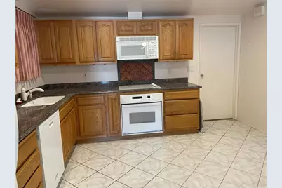 3395 Lockwood Drive, San Diego, CA 92123 - Photo 7