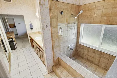 8672 Aquarius  Dr, San Diego, CA 92126 - Photo 15