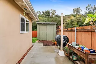 4927 Chateau Dr, San Diego, CA 92117 - Photo 19