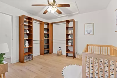 4927 Chateau Drive, San Diego, CA 92117 - Photo 11