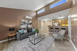 5252 Balboa Arms Dr, San Diego, CA 92117 - Photo 3