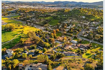 1130 Pebble Springs Lane, Escondido, CA 92026 - Photo 47