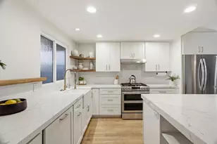 5027 Santa Monica Ave, San Diego, CA 92107 - Photo 9