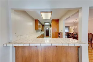 6375 Primrose Dr, La Mesa, CA 91942 - Photo 7