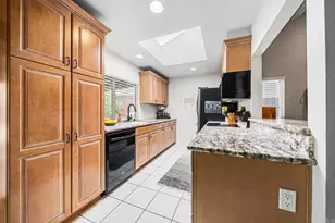 6880 Barker Way, San Diego, CA 92119 - Photo 11