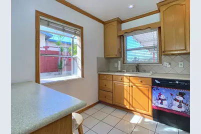 6070 Odessa Ave, La Mesa, CA 91942 - Photo 9