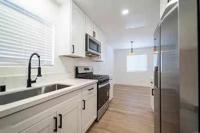 1306 W San Ysidro Boulevard #D, San Diego, CA 92173 - Photo 7