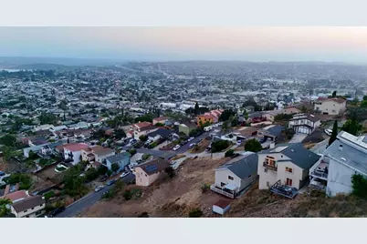 1421 Maria Avenue, Spring Valley, CA 91977 - Photo 35