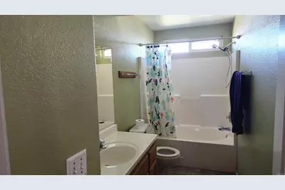 18062 Hackberry Street, Hesperia, CA 92345 - Photo 13