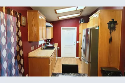 18062 Hackberry Street, Hesperia, CA 92345 - Photo 9