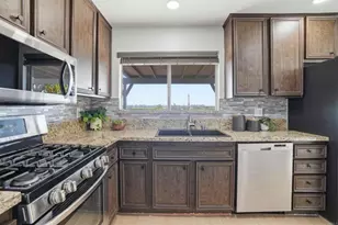 4535 Golden Ridge Dr, Oceanside, CA 92056 - Photo 7