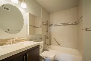 5610 Chateau Dr, San Diego, CA 92117 - Photo 19