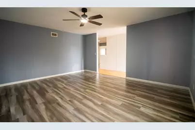 5610 Chateau Drive, San Diego, CA 92117 - Photo 9