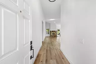 22945 Magnolia Glen Dr, Valencia, CA 91354 - Photo 15