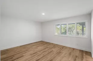 22945 Magnolia Glen Dr, Valencia, CA 91354 - Photo 21