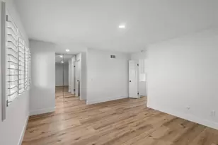 22945 Magnolia Glen Dr, Valencia, CA 91354 - Photo 23