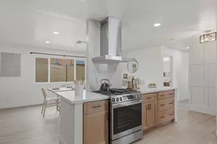 8034 Skyline Dr, San Diego, CA 92114 - Photo 9