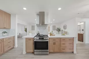 8034 Skyline Dr, San Diego, CA 92114 - Photo 11