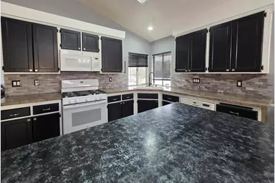 39820 Osprey Road, Murrieta, CA 92562 - Photo 11