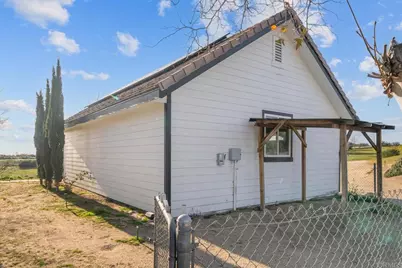 44075 Timber Trail, Hemet, CA 92544 - Photo 11