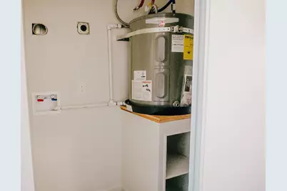 1910 B Avenue, National City, CA 91950 - Photo 11