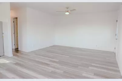 1910 B Avenue, National City, CA 91950 - Photo 5