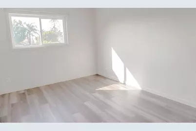 1910 B Avenue, National City, CA 91950 - Photo 9