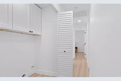 8975 Gramercy Drive, San Diego, CA 92123 - Photo 15