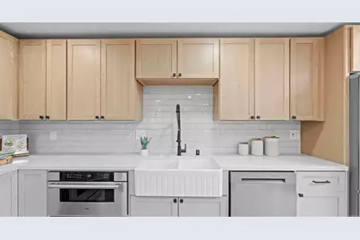 8975 Gramercy Drive, San Diego, CA 92123 - Photo 13