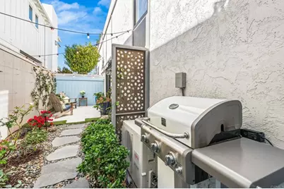 909 Olive Avenue, Coronado, CA 92118 - Photo 25