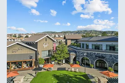 20300 Via Urbino, Porter Ranch, CA 91326 - Photo 39