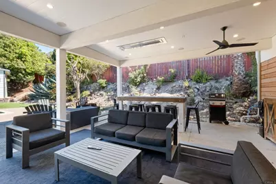 10274 Madrid Way, Spring Valley, CA 91977 - Photo 19