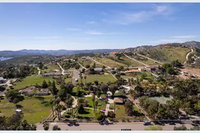 9954 Circa Valle Verde, El Cajon, CA 92021 - Photo 67