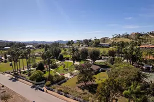 9954 Circa Valle Verde, El Cajon, CA 92021 - Photo 65