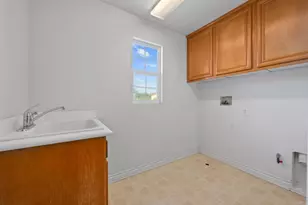 27447 Lock Haven Ct, Temecula, CA 92591 - Photo 7