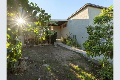 827 S 39th Street, San Diego, CA 92113 - Photo 21