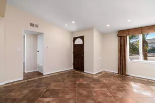 1180 Barcelona Dr, San Diego, CA 92107 - Photo 7