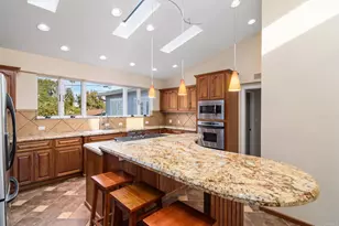 1180 Barcelona Dr, San Diego, CA 92107 - Photo 15