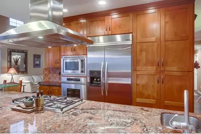 7046 Via Ostiones, Carlsbad, CA 92009 - Photo 35