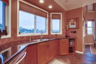 7046 Via Ostiones, Carlsbad, CA 92009 - Photo 27