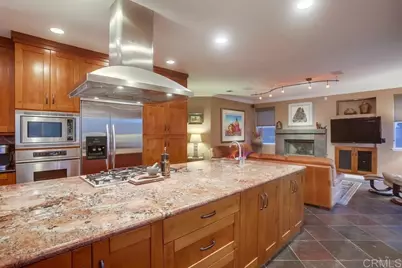 7046 Via Ostiones, Carlsbad, CA 92009 - Photo 29