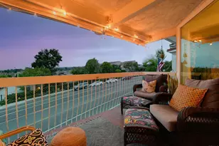 2323 Caringa Way, Carlsbad, CA 92009 - Photo 17