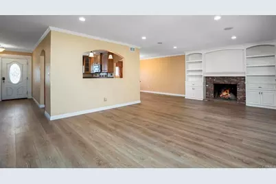 6261 Crystal Lake Ave, San Diego, CA 92119 - Photo 3