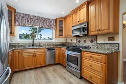 6261 Crystal Lake Ave, San Diego, CA 92119 - Photo 11