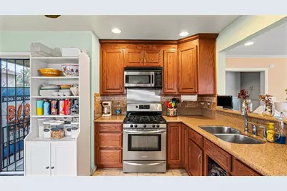 61 Del Mar Avenue, Chula Vista, CA 91910 - Photo 9