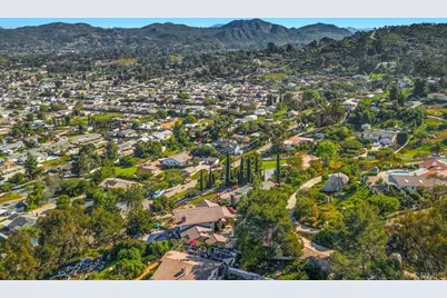 1605 Vista Del Valle, El Cajon, CA 92019 - Photo 3