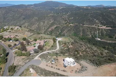 9782 Chocolate Creek Road, El Cajon, CA 92021 - Photo 11